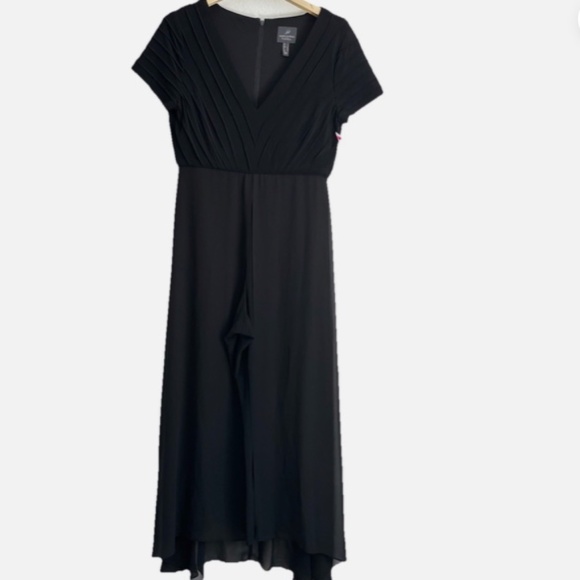Adrianna Papell Pants - ADRIANNA PAPELLL Woman Cropped Overlay Jumpsuits Size: 6
